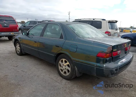 1998 Toyota Camry Ce/Le/Xle из США, поврежденный, VIN 4T1BF28K1WU057152